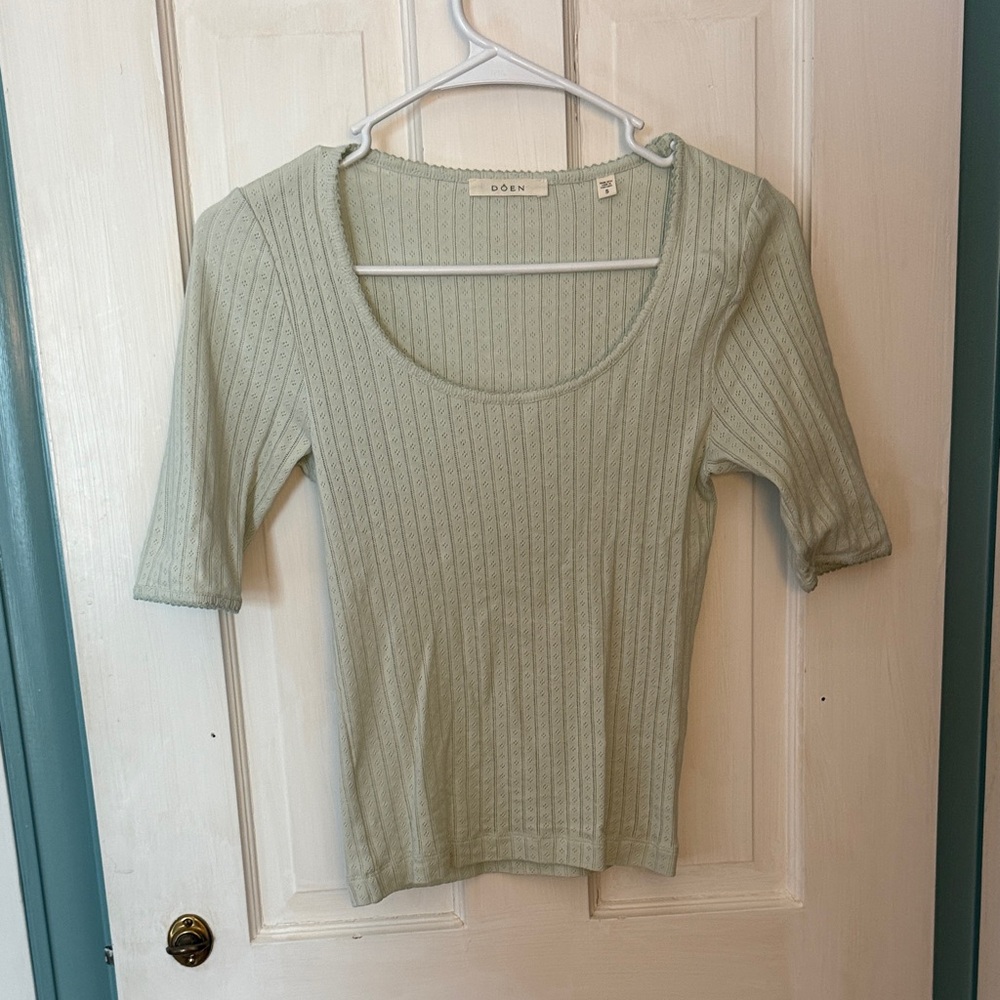 Doen Sage Green Ribbed Short Sleeve Top